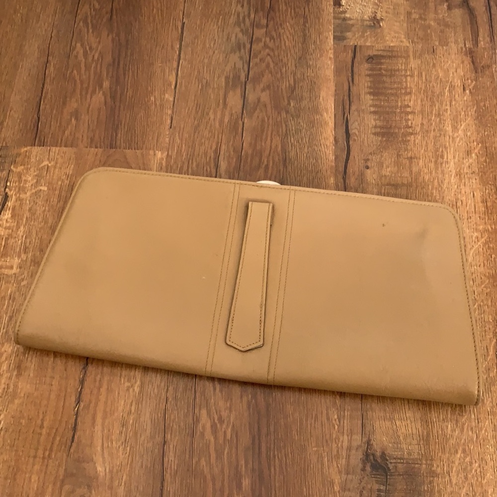 Vintage Leather Adolf Clutch - Picture 2 of 7